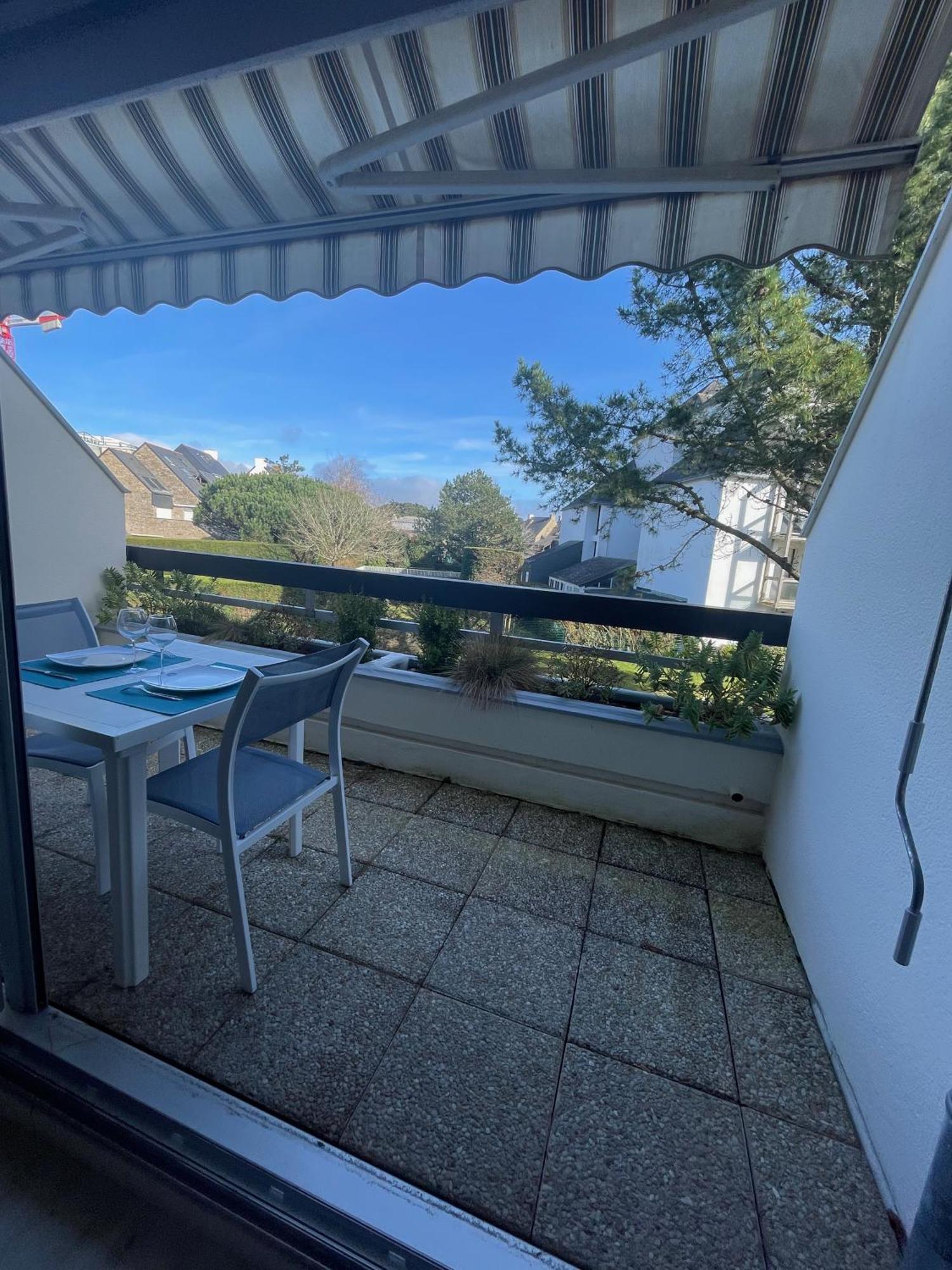Studio Lumineux Avec Belle Terrasse Sur Espaces Verts, 100M Plage Carnac Esterno foto